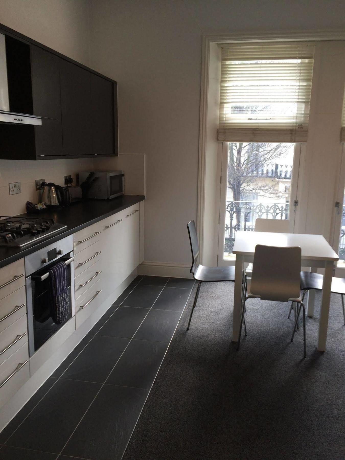 Inverness Place Apartamento *